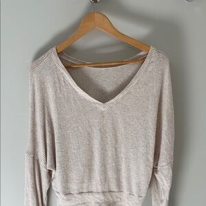 Auden Women's V-Neck Sweater in Beige